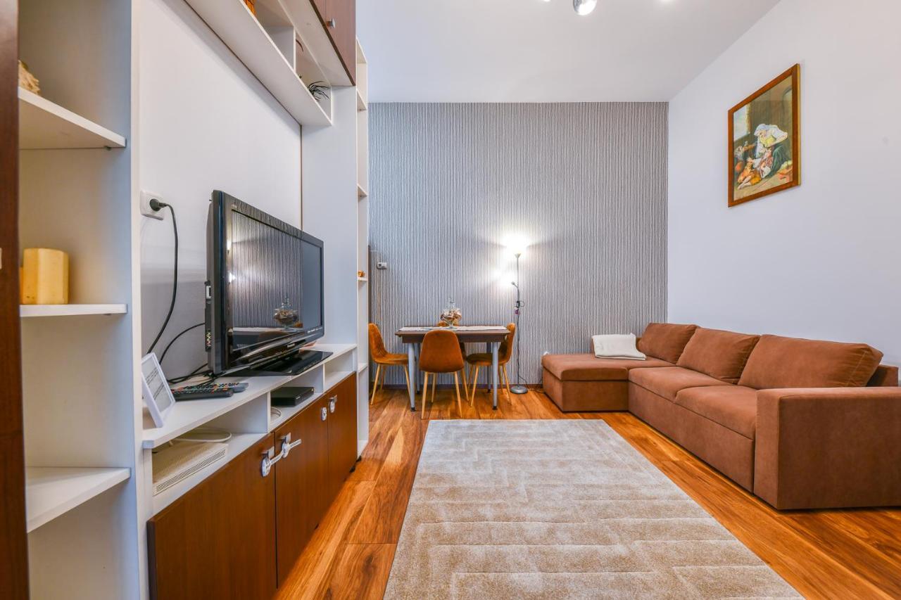 Glam Apartment Cluj-Napoca Exteriör bild